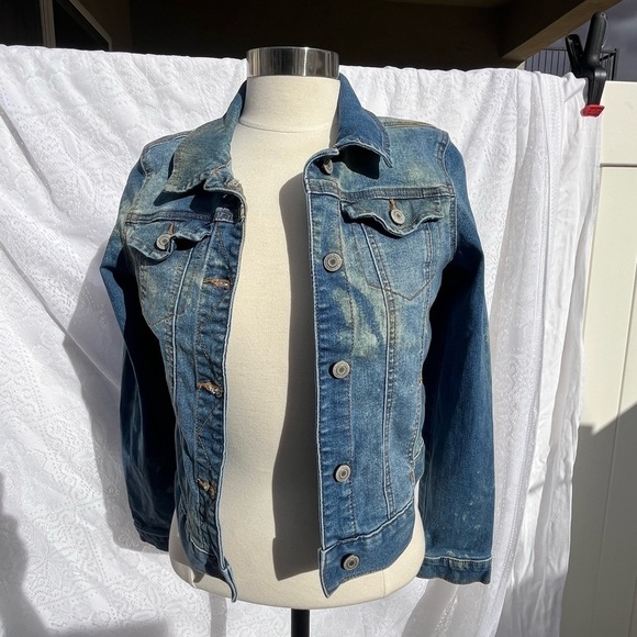 Distressed denim jacket - Picture 1 of 7
